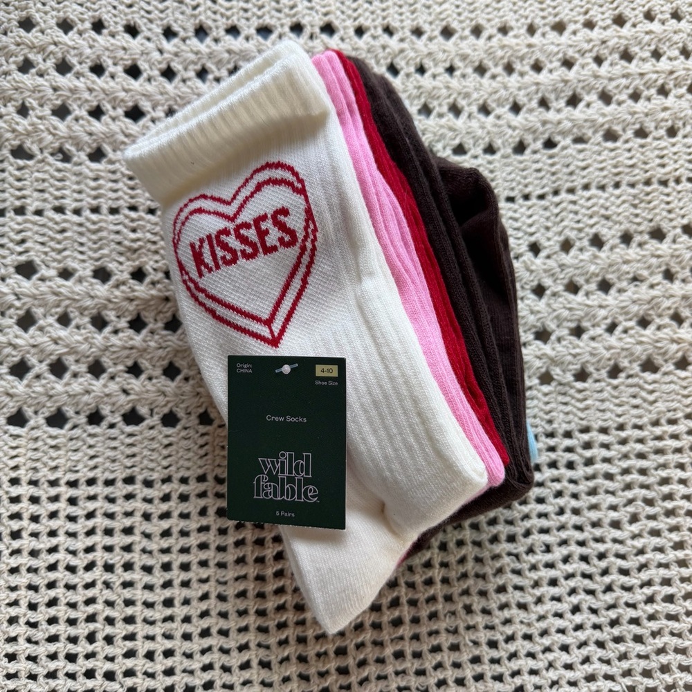 NEW 5 pairs of Wild Fable Valentines Day Socks Womens Size 4-10